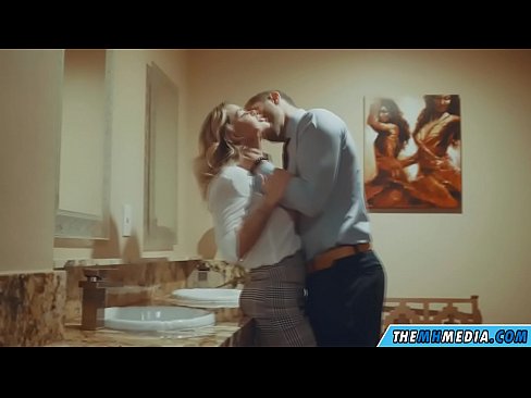 ❤️ Когато наедряла блондинка ви съблазни в обществена тоалетна Супер порно в bg.mailkassa.ru ❌❤